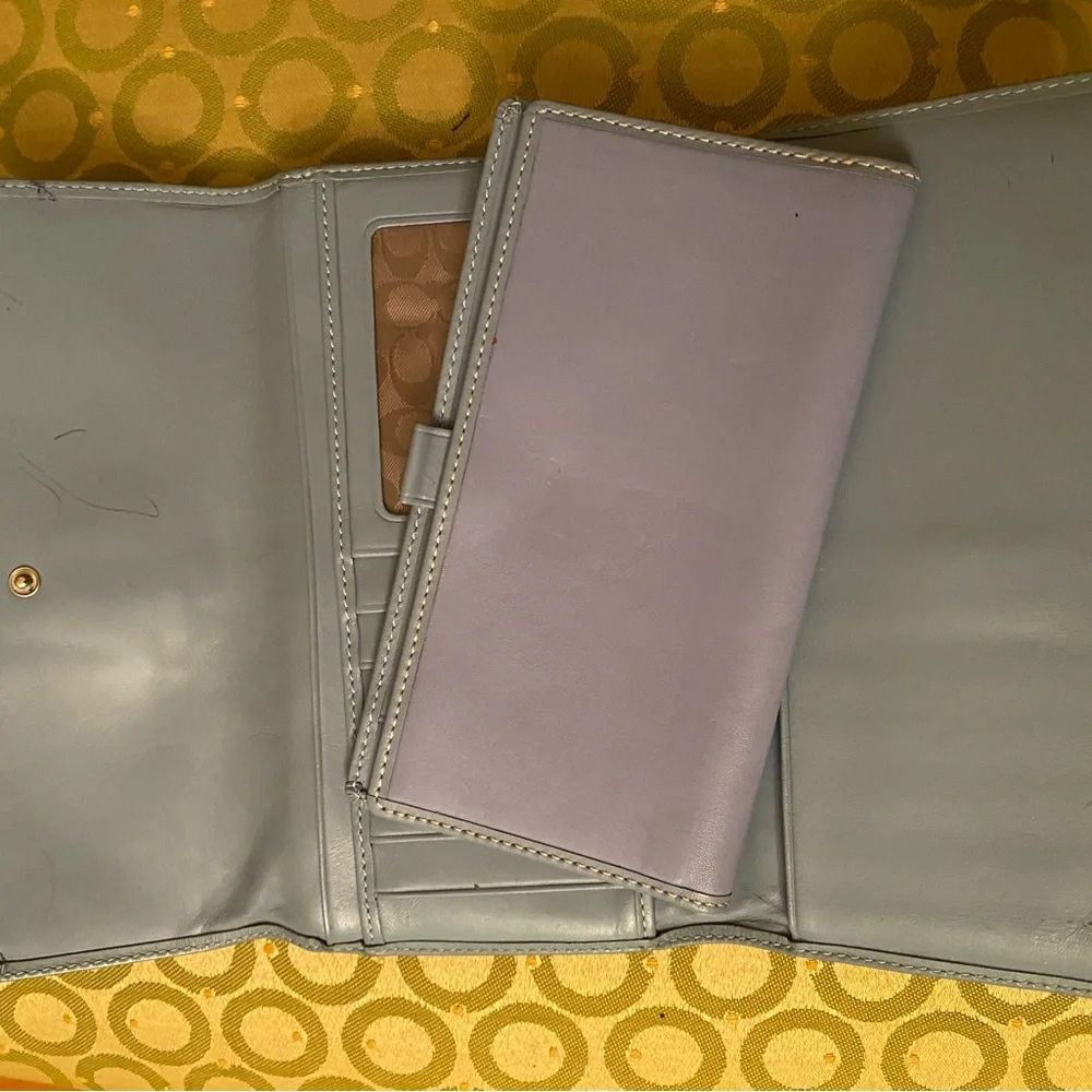 Coach. Light blue wallet with insert